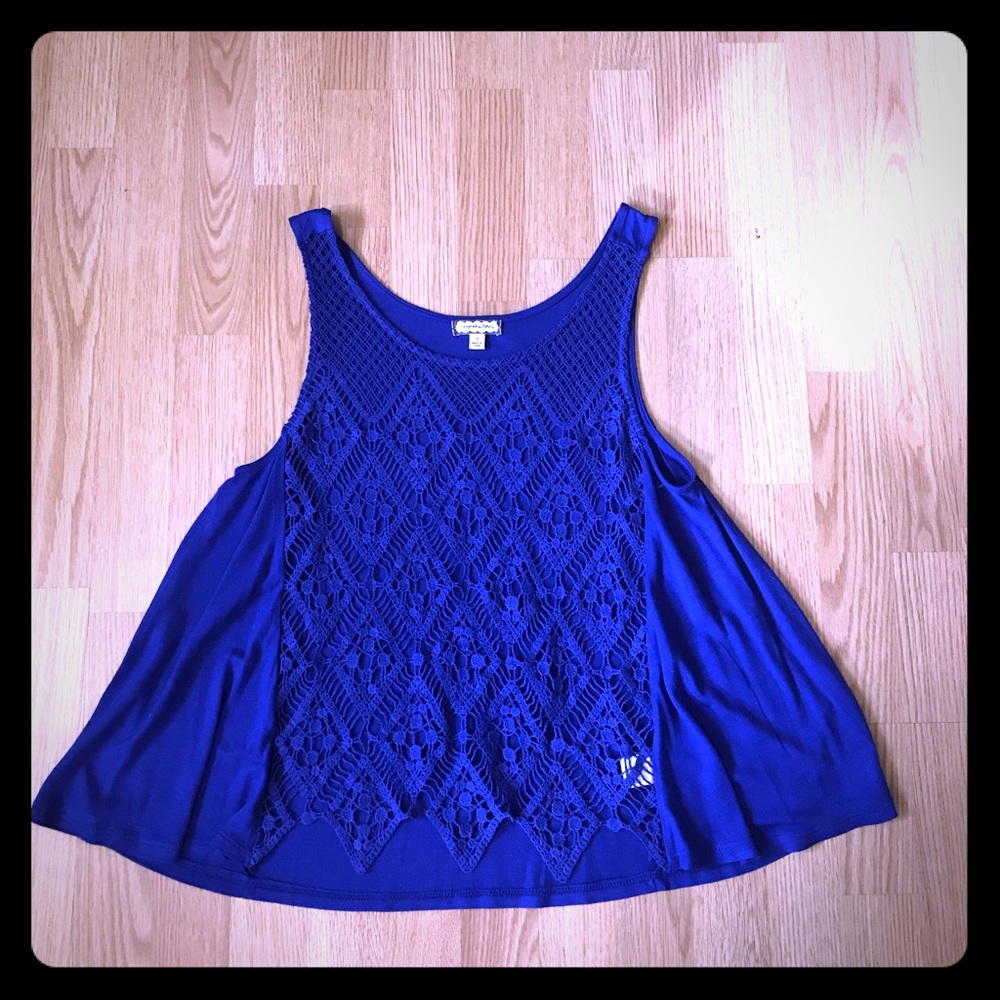 EyeShadow electric blue lace tank